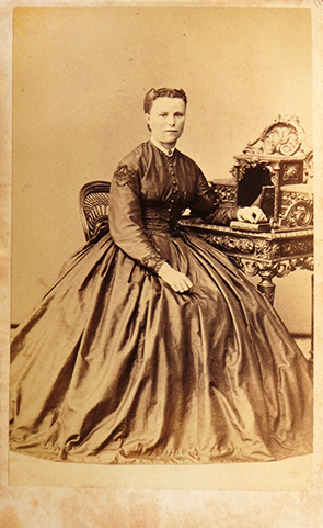 Altona CDV Jrgens - Damenganzbild recte