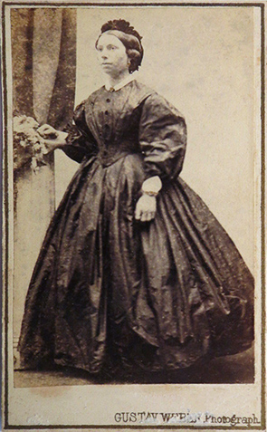 CDV Altona Weber - Stehende Dame - recte