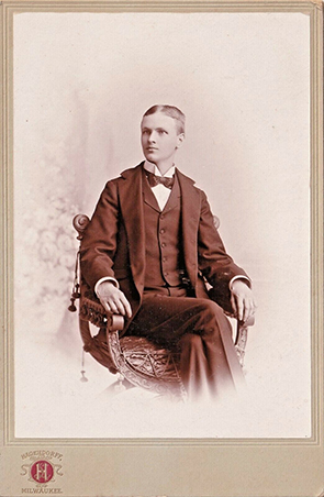 110160 - CDV - Altona - Hagendorff, Louis - Sitzender Herr - recte