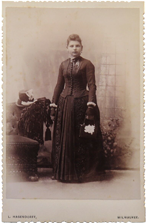 110160 - CDV - Altona - Hagendorff, Louis - Dame, stehend - recte