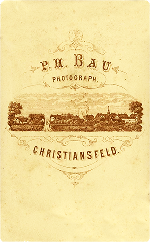 111076 - CDV - Christiansfeld - Bau - Junge mit Reifen - verso - klein