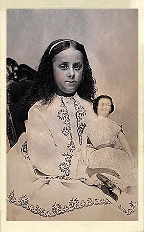 120103 - CDV - Flensburg - Dreesen Mädchen mit Puppe - recte - klein