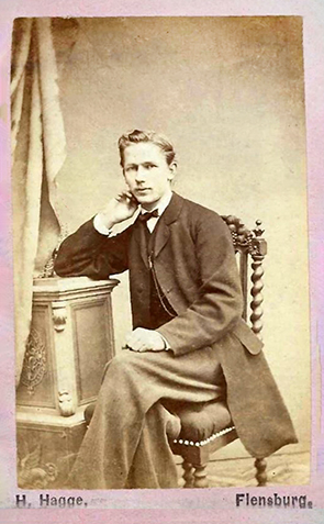 CDV Flensburg - Hagge Mnnerbildnis recte