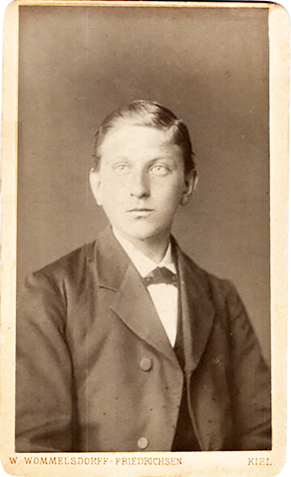 CDV Glckstadt - Wommelsdorf-Fr. Mnnerbrustbild recte