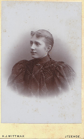 CDV Itzehoe Wittmak - Frauenbrustbild - recte