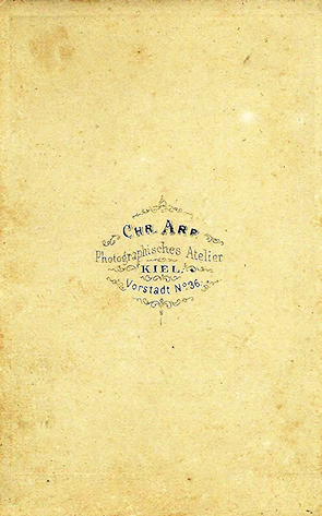 CDV Kiel Arp Damenganzbildnis verso