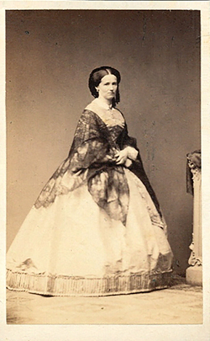 Kiel Bruett CDV Dame dunkel-hell recte