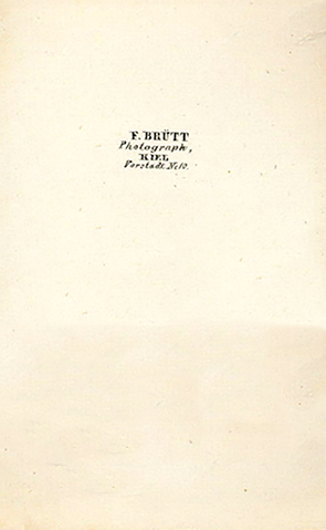 Kiel Bruett CDV Dame dunkel-hell verso