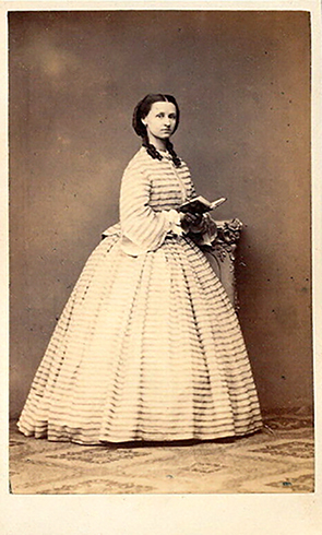 Kiel CDV Bruett Dame in Weiss recte