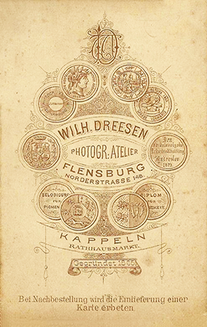 Dreesen - Junger Mann in Uniform - Revers