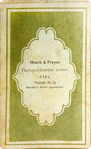 CDV Kiel Heuck & Freyse Herrenbildnis verso