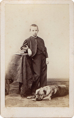 130325 - Kiel - CDV - Schmidt & Co. Junge mit Hund recte