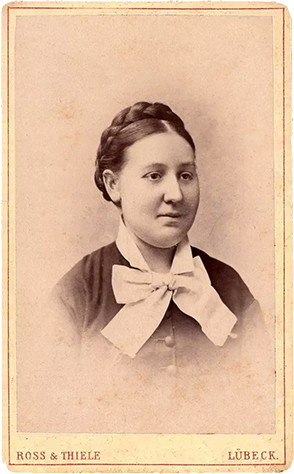 CDV - 130431 - Lbeck - Ross & Thiele, Frau - rechte - klein