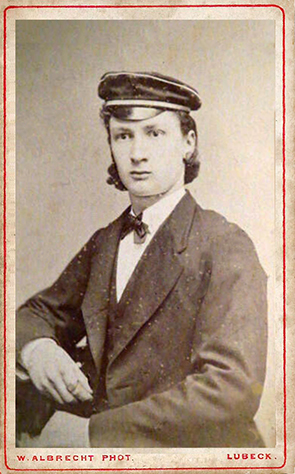 130437 - CDV - Lbeck - Albrecht, Wilhelm - Junger mann - rechte - klein