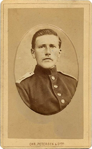 CDV Neumnster Petersen - Soldat im Oval recte