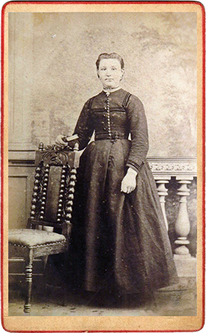 CDV Nortorf Eckmann Damenganzbildnis recte