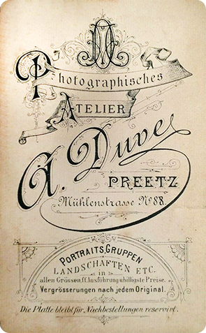 140301 - CDV - Preetz - Duve - Frau mit 2 Kindern - verso - klein