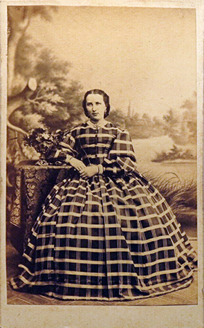 140601 - CDV - Rendsburg - Baland Dame Ganzbild recte