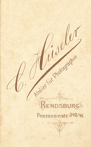 CDV Rendsburg Hueseler - Soldat in Kulisse - verso