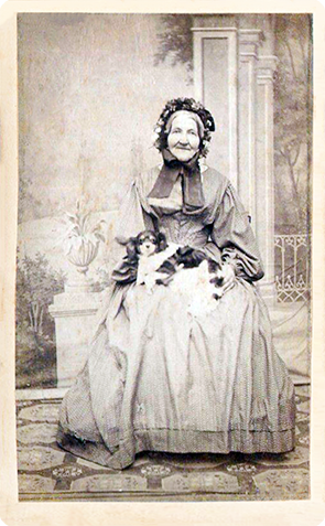 CDV Schleswig - Lorenzen Witwe - Dame mit Schohund recte