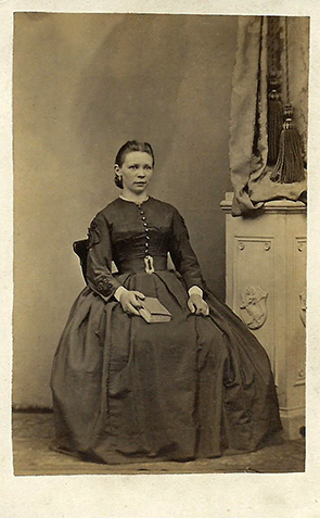 CDV Uetersen - Boepple - Dame im Atelier recte
