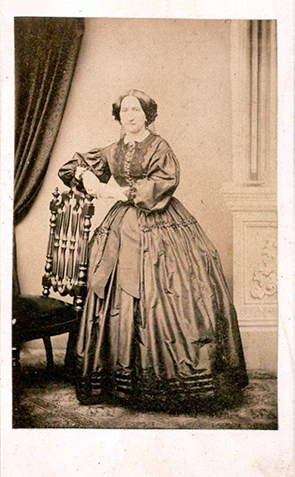 von Zeska - Hamburg - CDV - Damenganzbild - recte